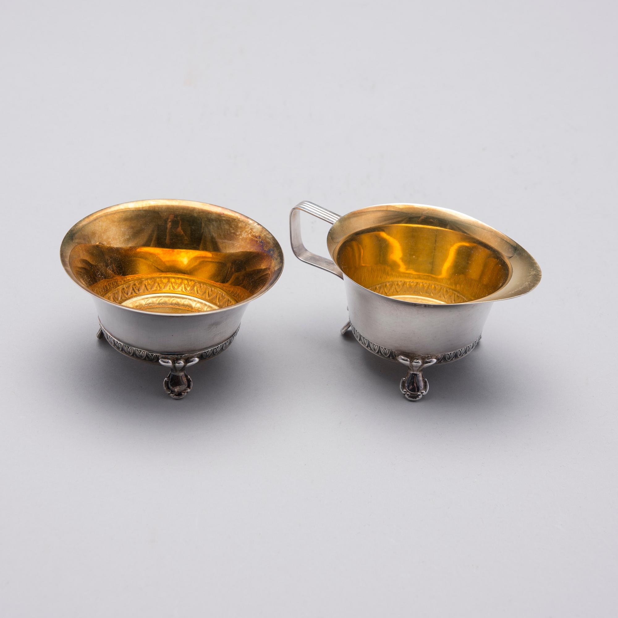 SOCKERSKÅL och GRÄDDSNÄCKA, silver, Kultateollisuus Viljanen & Kumpp, Åbo 1966. Vikt 97,6 g.