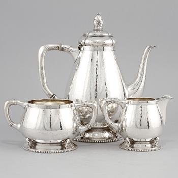 KAFFESERVIS, 3 delar, silver, svenska importstämplar, 1900-talets första kvartal. Vikt 1032 g.