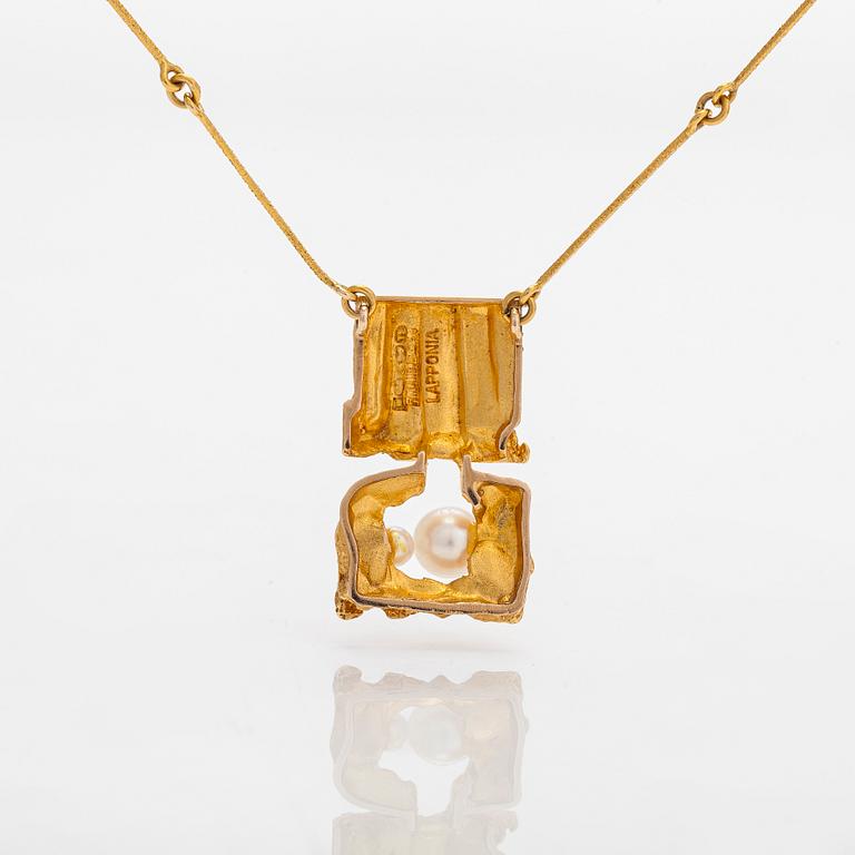 Björn Weckström, A 14K gold necklace 'Kelohelmet' with cultured pearls for Lapponia 1972.