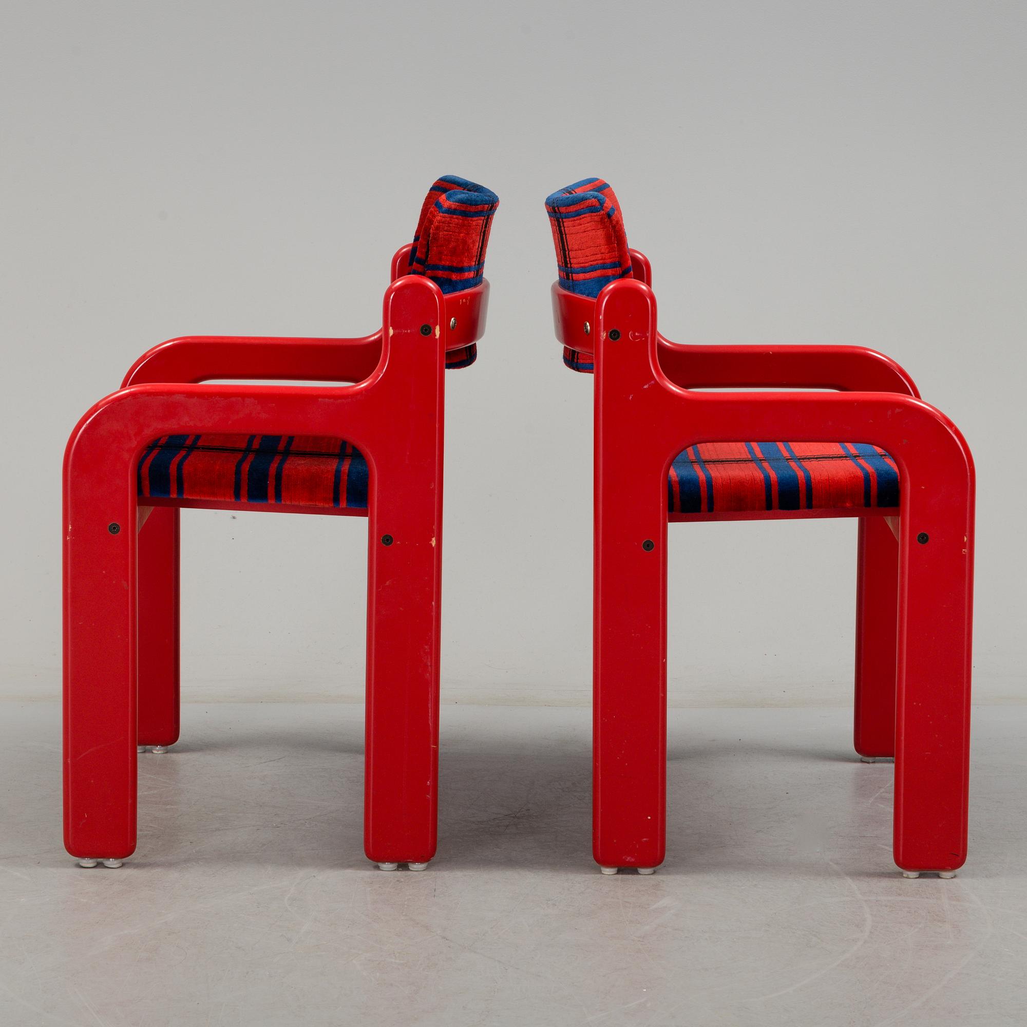 A table and six chairs 'Flamingo' by Eero Aarnio, Asko, Finland.