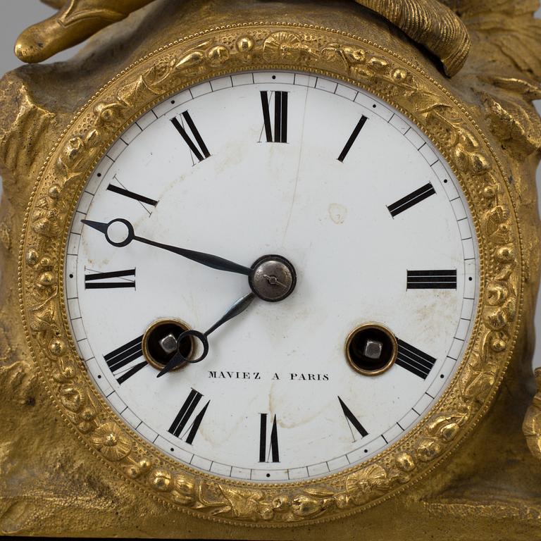 A 19th century French brass mantle clock pendulum Maviez à Paris.