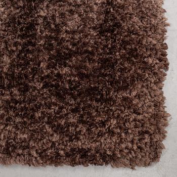 A rug, tufted Stepevi, 192 x 137 cm.