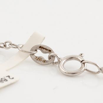 Necklace 18K white gold with brilliant-cut diamonds.