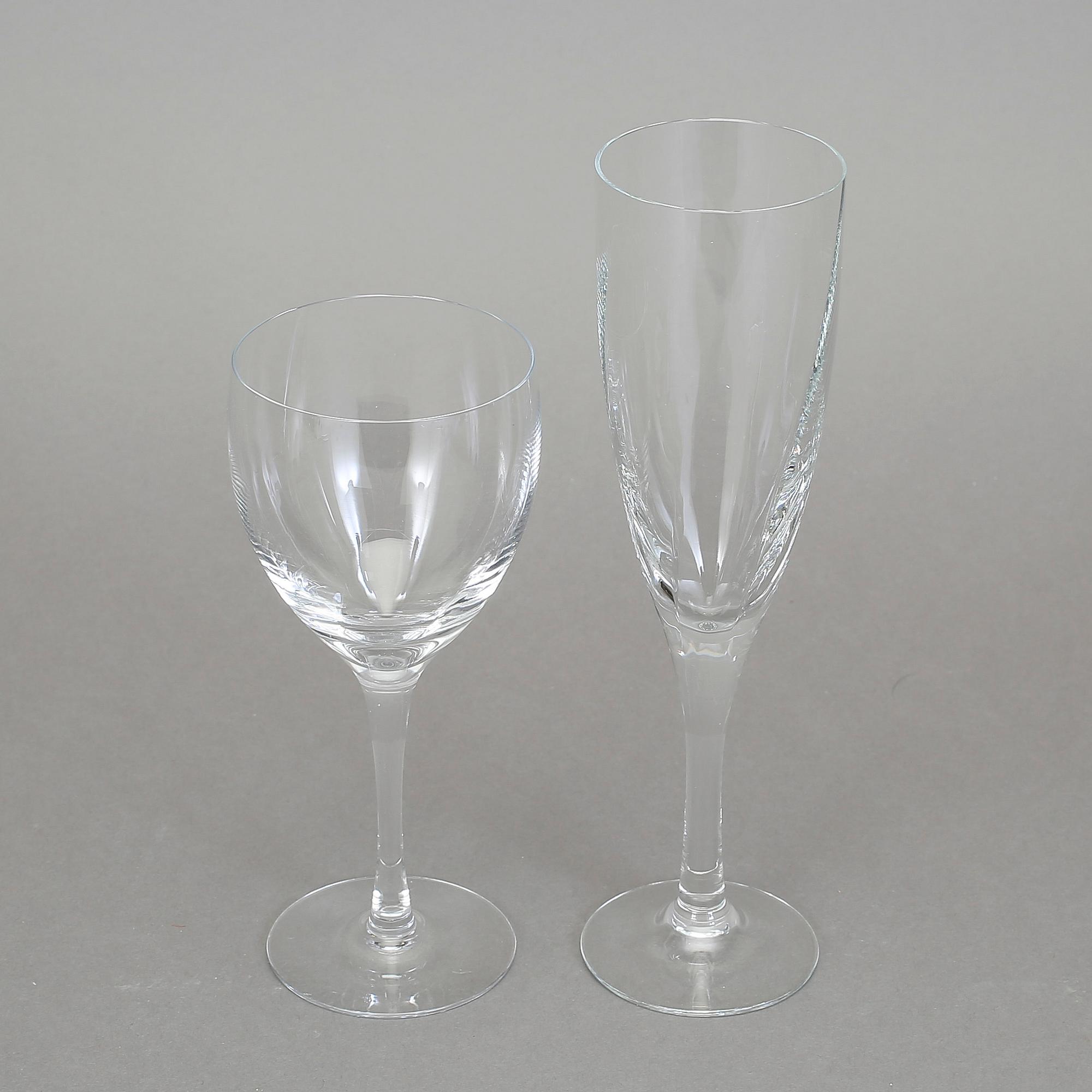CHAMPAGNE- samt RÖDVINSGLAS, 16 st (8+8), "Chateau", Bertil Vallien, Kosta Boda, 1900-talets fjärde kvartal.