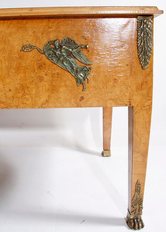 SKRIVBORD, empirestil, 1900-tal.