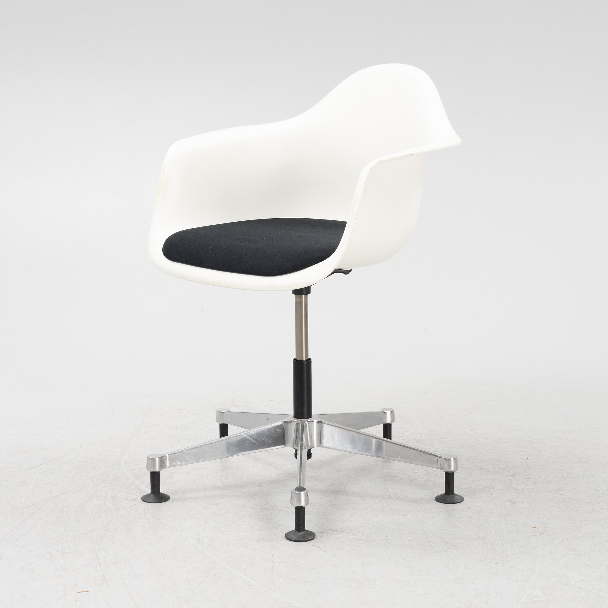 Charles & Ray Eames, a 'PACC' chair, Vitra.