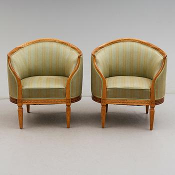 FÅTÖLJER, 1 par, 1900-talets andra hälft.