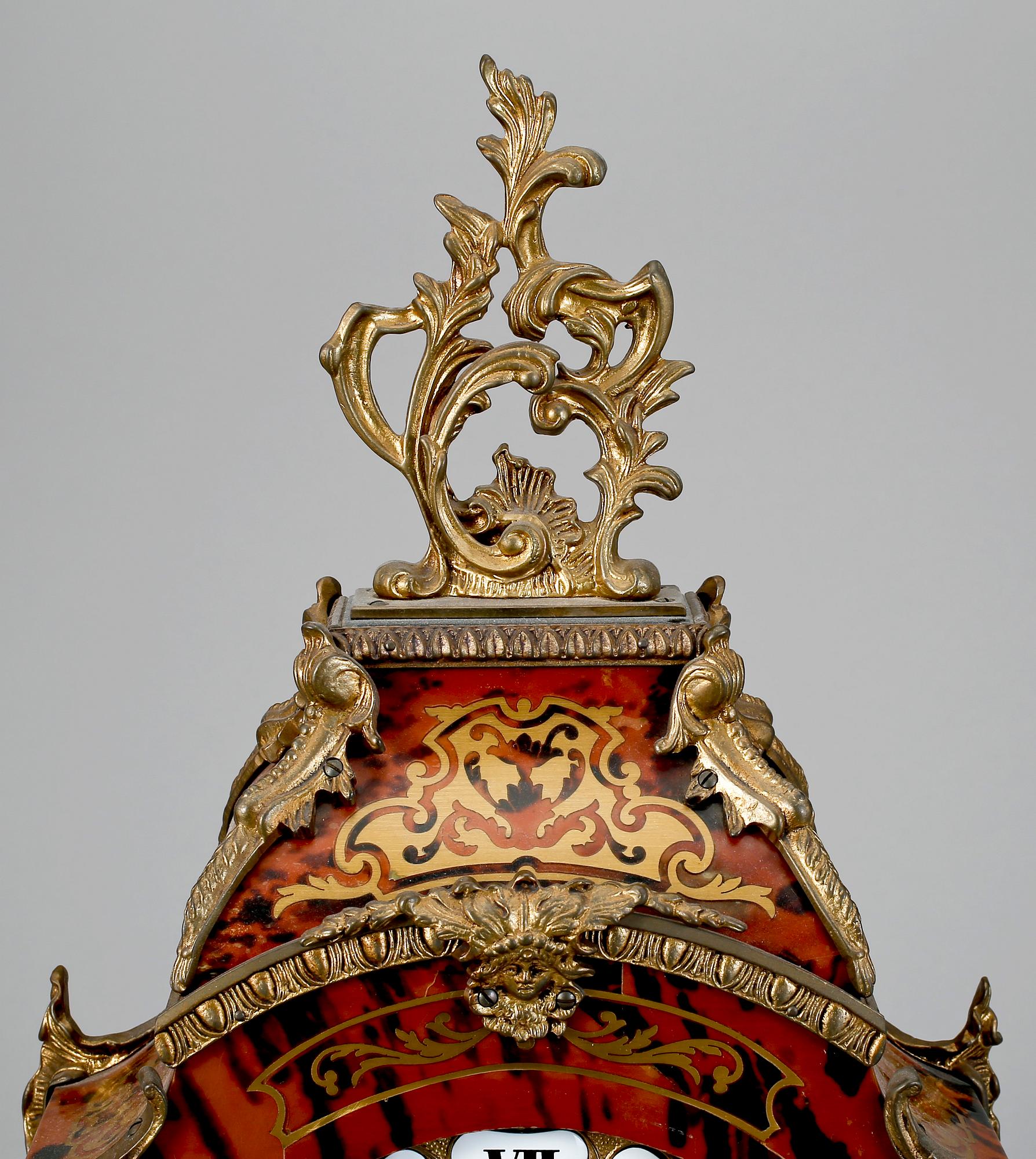 BORDSPENDYL, Boulle-stil, omkring år 1900.