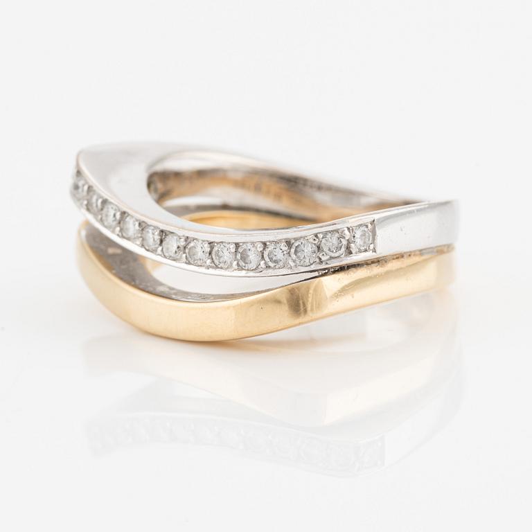 Ring, Engelbert, 18K gold and white gold with brilliant-cut diamonds.