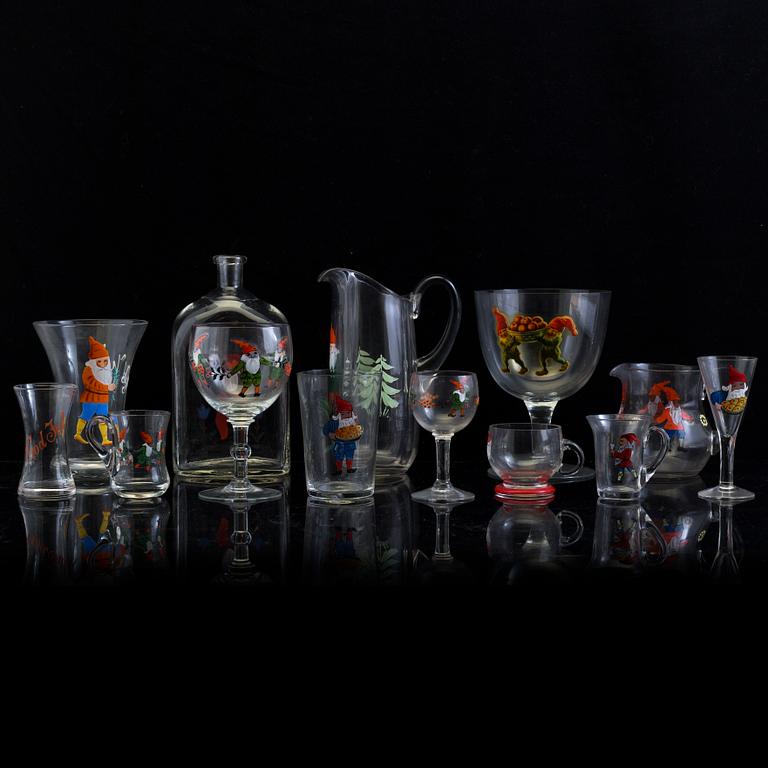 GLASSERVISDELAR, 79 st, glas, Julmotiv, 1900-tal.