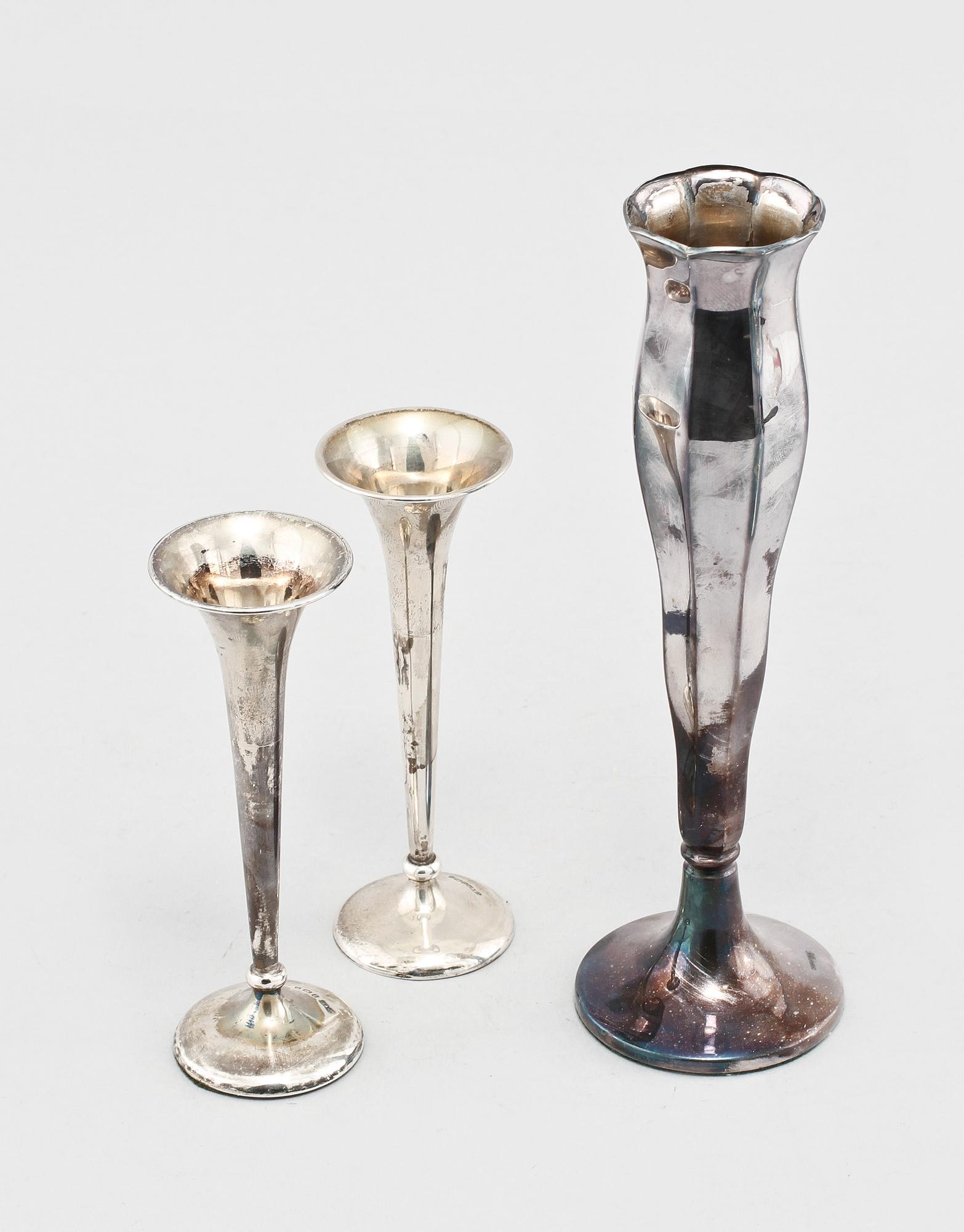 VASER, 3 st, silver, Tyskland samt England, 1900-tal.