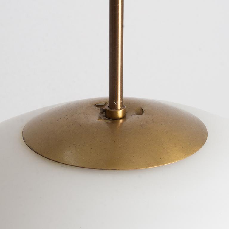 Harald Notini, eller Uno Westerberg, taklampa, modell "11907", Arvid Böhlmarks Lampfabrik, Stockholm, 1950-tal.