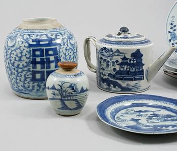 PARTI PORSLIN, 9 delar, Kina, 1700- och 1800-tal.