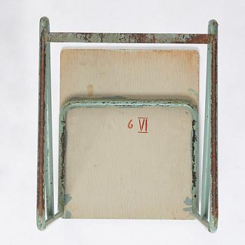 Alvar Aalto, a green lacquered side table, Aug. Louhen Rautasänkytehdas ja Valimo Oy, Åbo ca 1932, for Paimio, Finland.