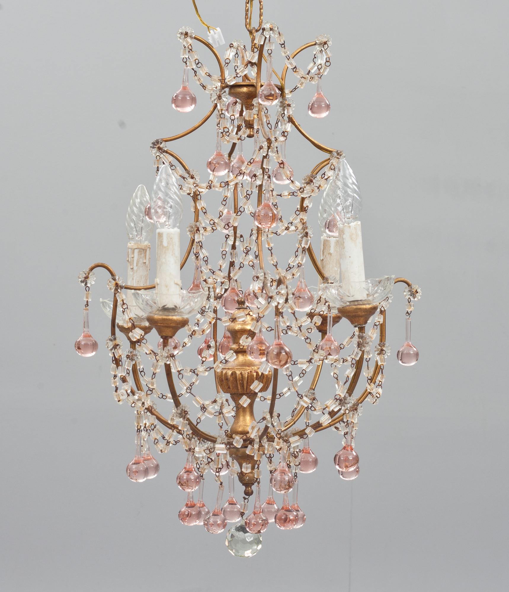 LJUSKRONA, rokokostil, Italien. Modern tillverkning.