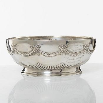 A Swedish silver bowl, marks of CG Hallberg, Stockholm 1906.