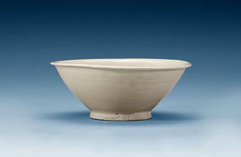 A white glazed ding yao bowl, Song dynasty (960-1279).