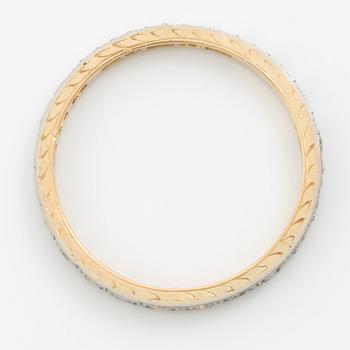 Ring 18K gold with eight-cut diamonds.