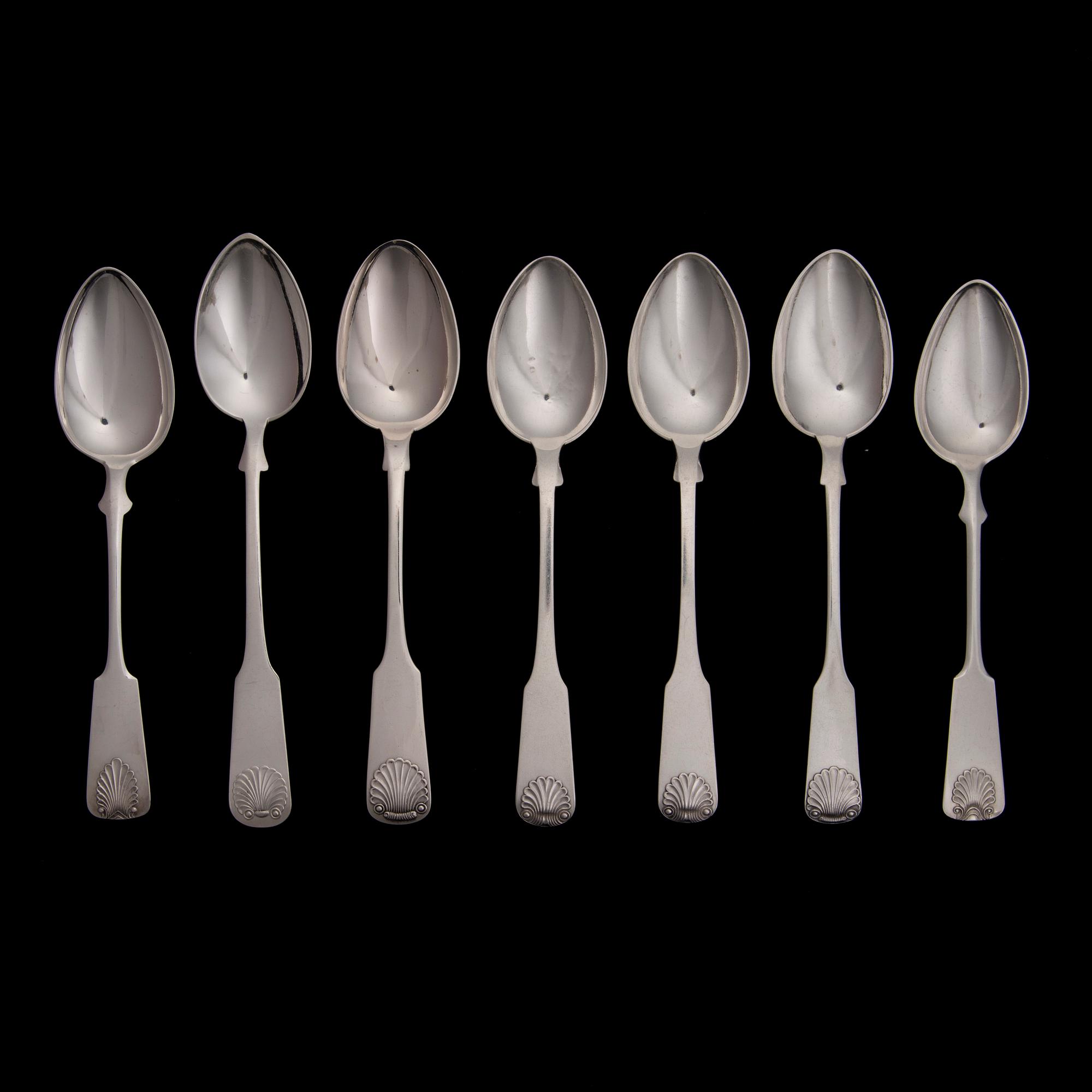 BESTICK, 23 st, silver, "Musslan", finska och danska stämplar, 1900-talets början samt 2004.