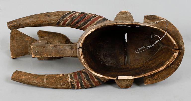 AFRIKANA, skuret och bemålat trä, sannolikt 1900-tal.