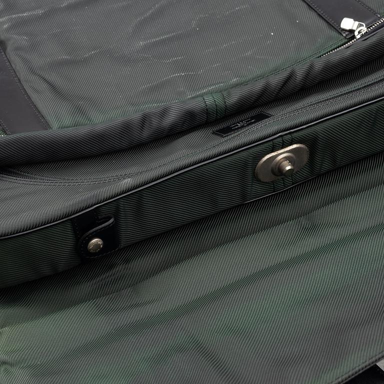 Louis Vuitton, resegarderob.