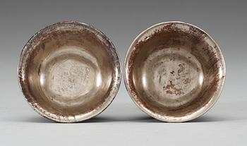 A pair of lacquer burgulate wine cups, Qing dynasty early 18th Century.