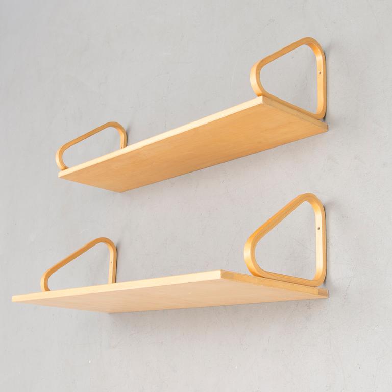 ALVAR AALTO, VÄGGHYLLOR, 2 st, 112A och 112B Artek, 1900-talets slut.