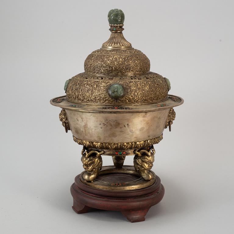 A Mongolian covered ceramonial vessel, 20th century.