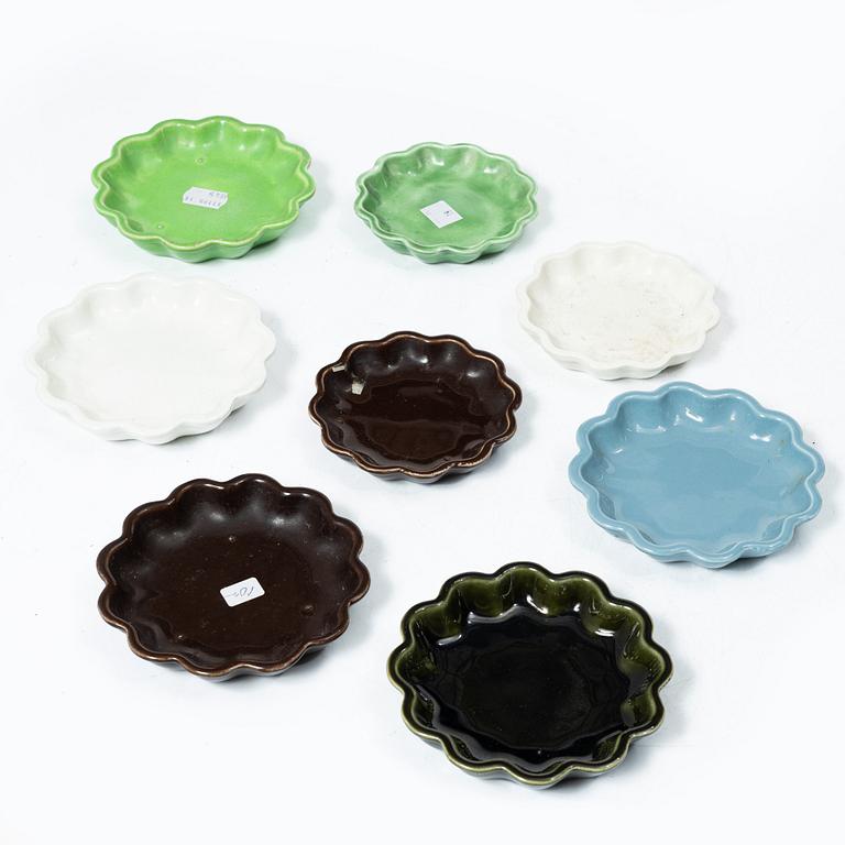 Wilhelm Kåge, four ceramic flower pots and 24 flowerpot saucers, 'Planta', Gustavsberg, 1940's/50's.