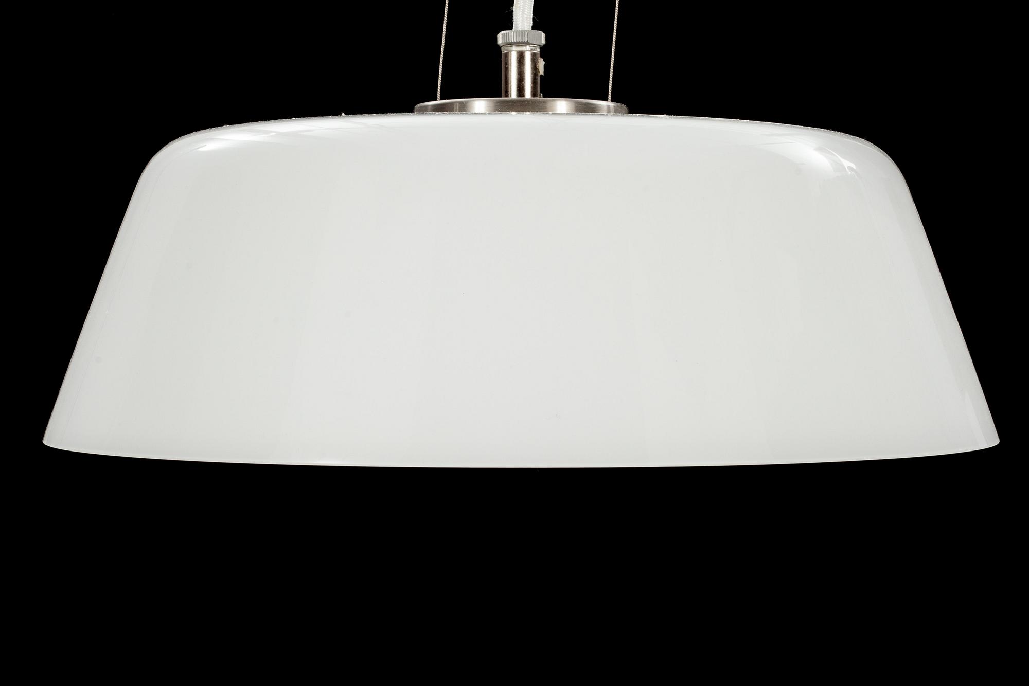 TAKLAMPA, Arne Jacobsen för Fritz Hansen, Jubileums utgåva 2002.