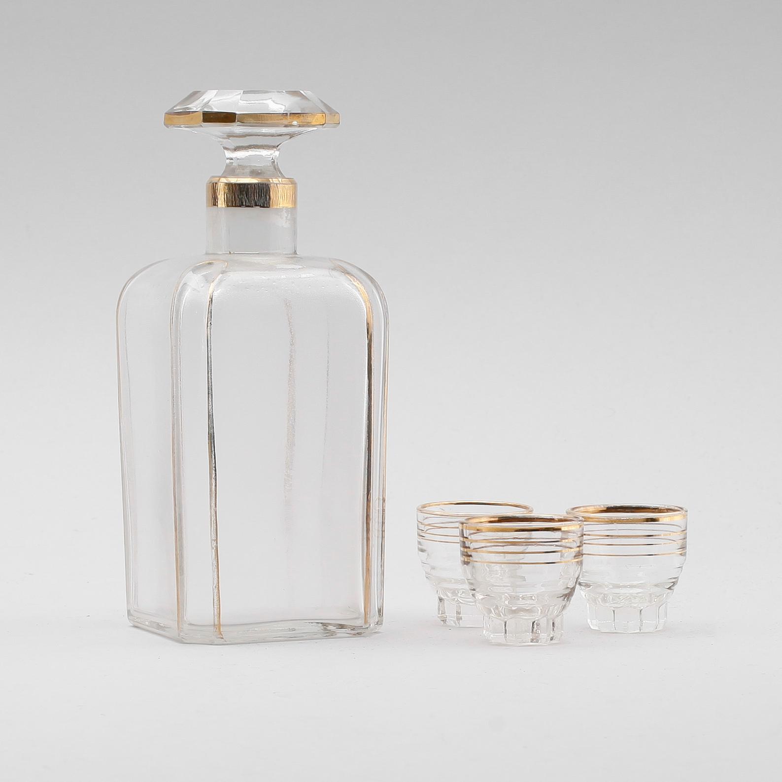 LIKÖRSCHATULL, i form av böcker, 1900-talets första hälft.