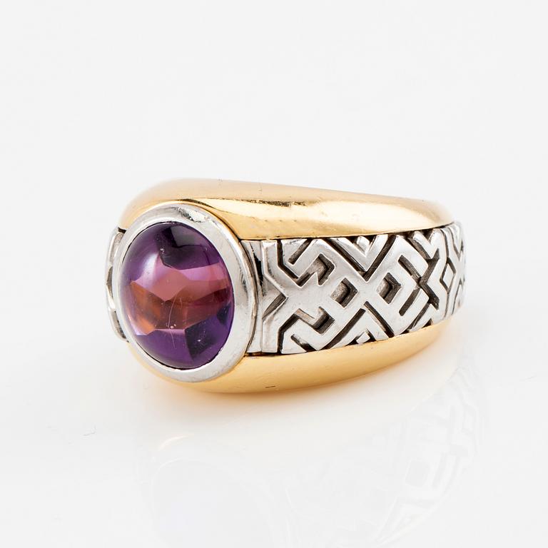 Ring 18K white and red gold with an amethyst, Asprey London.