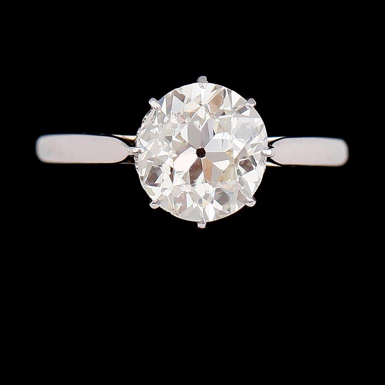 RING, 18 k vitguld, solitär briljantslipad diamant ca 1.90-2.00 ct.