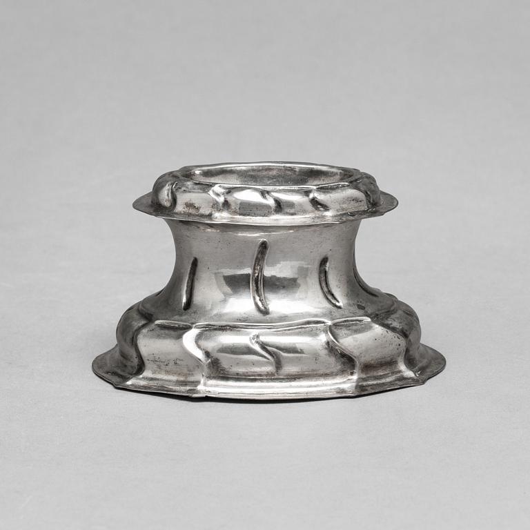 A LATE BAROQUE SILVER SALT, UNKNOWN. 18TH CENTURY. WEIGHT CA 124 G.