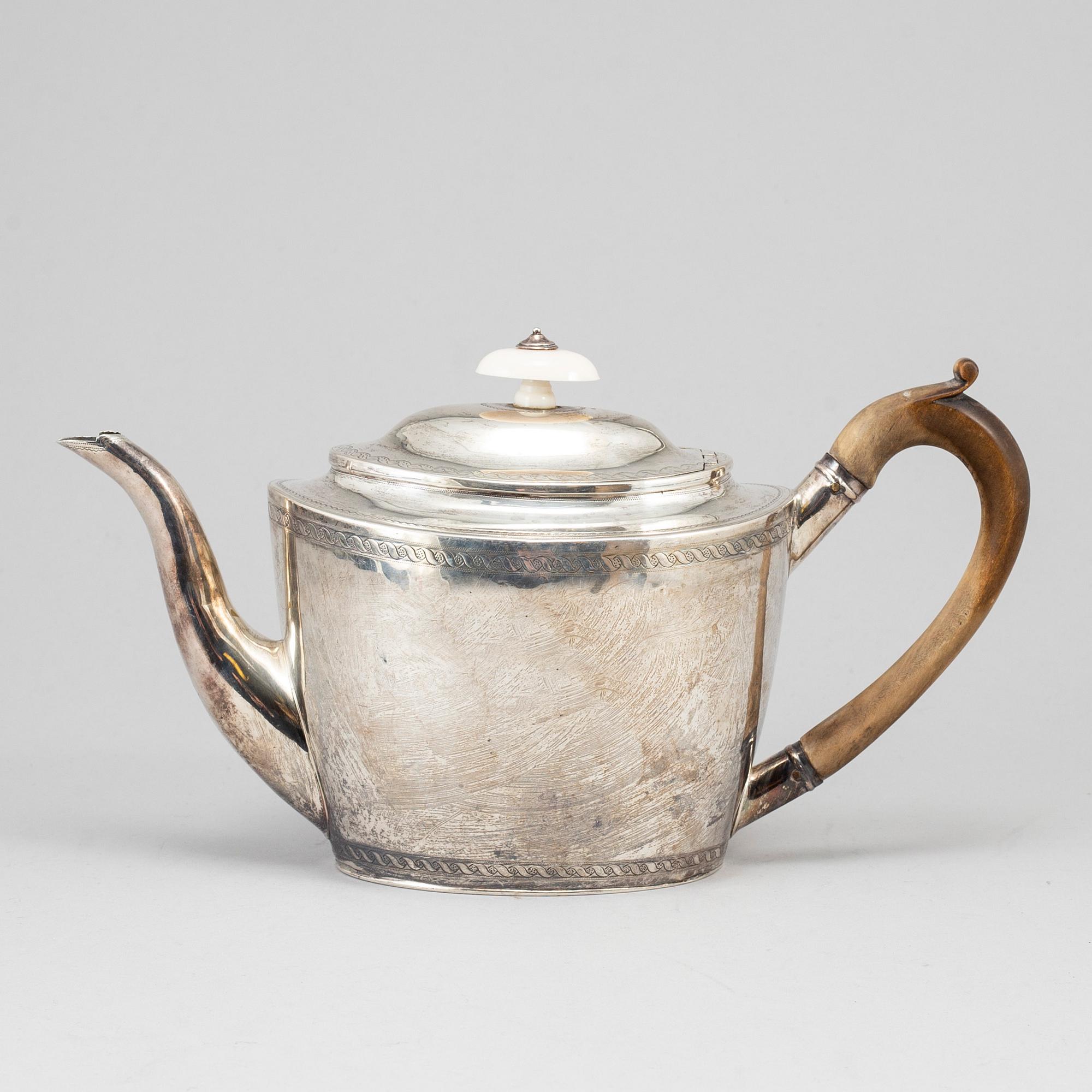 A Georgian silver teapot, London, England, 1799.