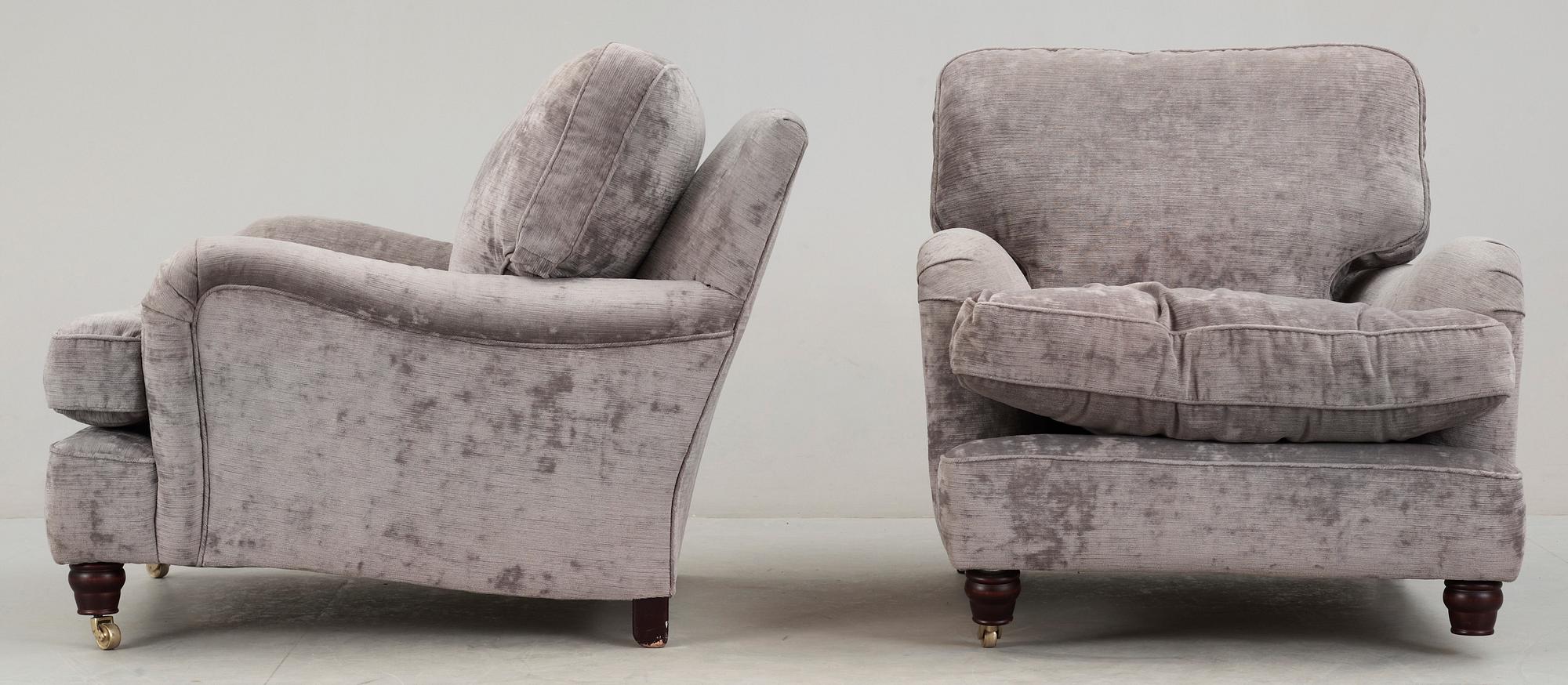 FÅTÖLJER, ett par, Howard-modell, 2000-tal.