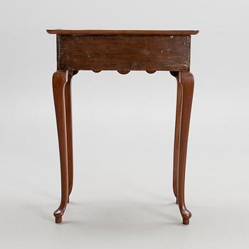 BORD, mahognyfaner, Queen Anne, England 1700-tal.