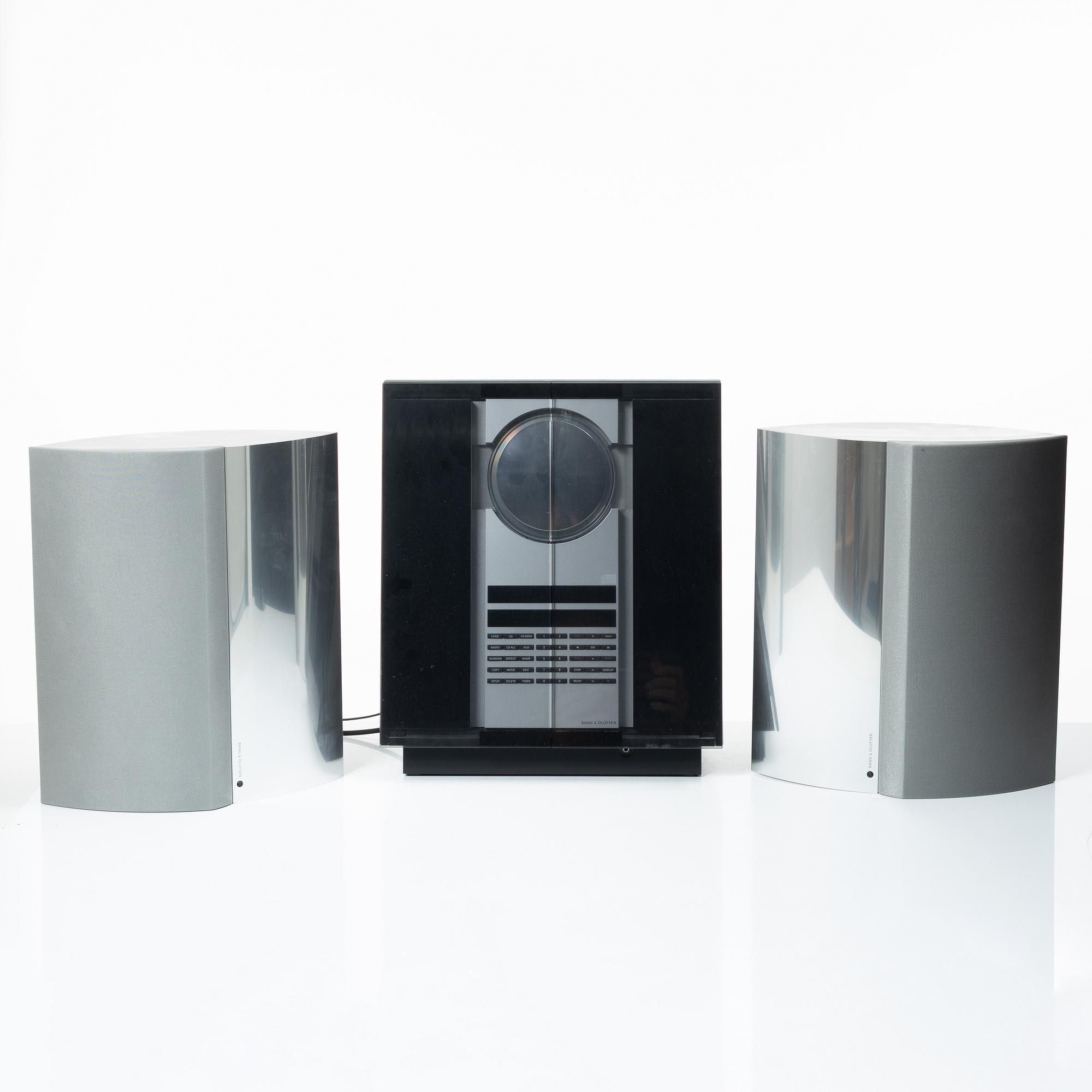 Bang & Olufsen, stereo system, “BeoSound 3200”, and a pair of speakers, “Beolab 4000”, early 2000s.
