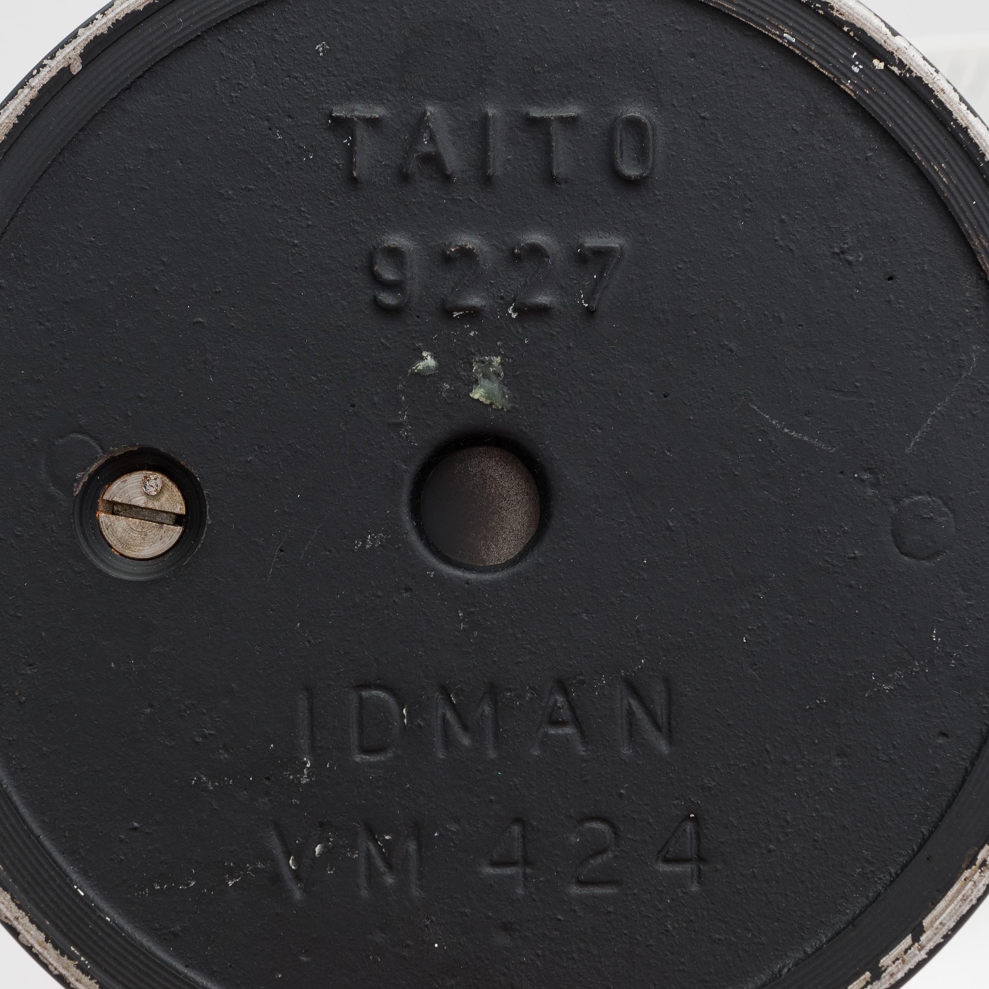 Paavo Tynell, pöytävalaisin, 9227, Taito / Idman, 1900-luvun puoliväli.