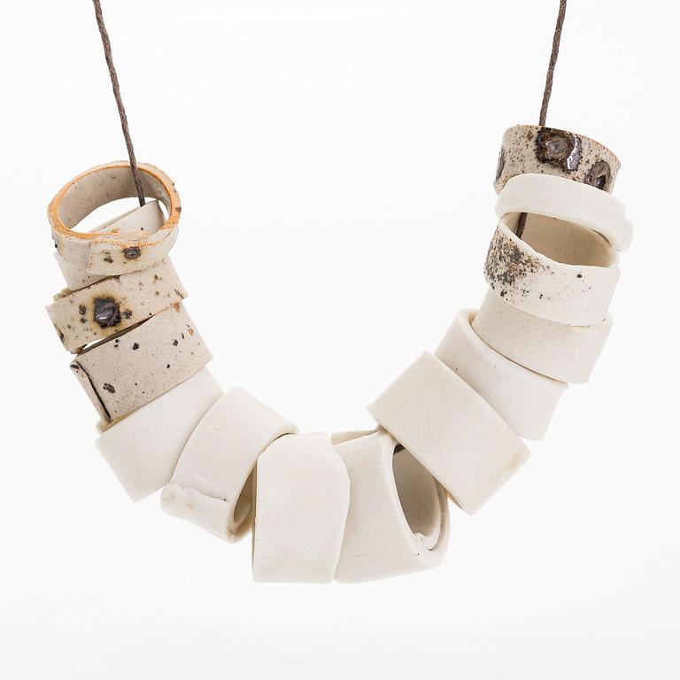 Kyllikki Salmenhaara, a stoneware necklace,unsigned.