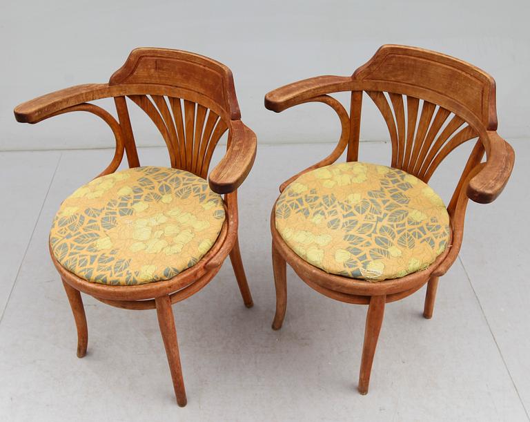 KARMSTOLAR, 1 par, Thonet, 1900-talets början.