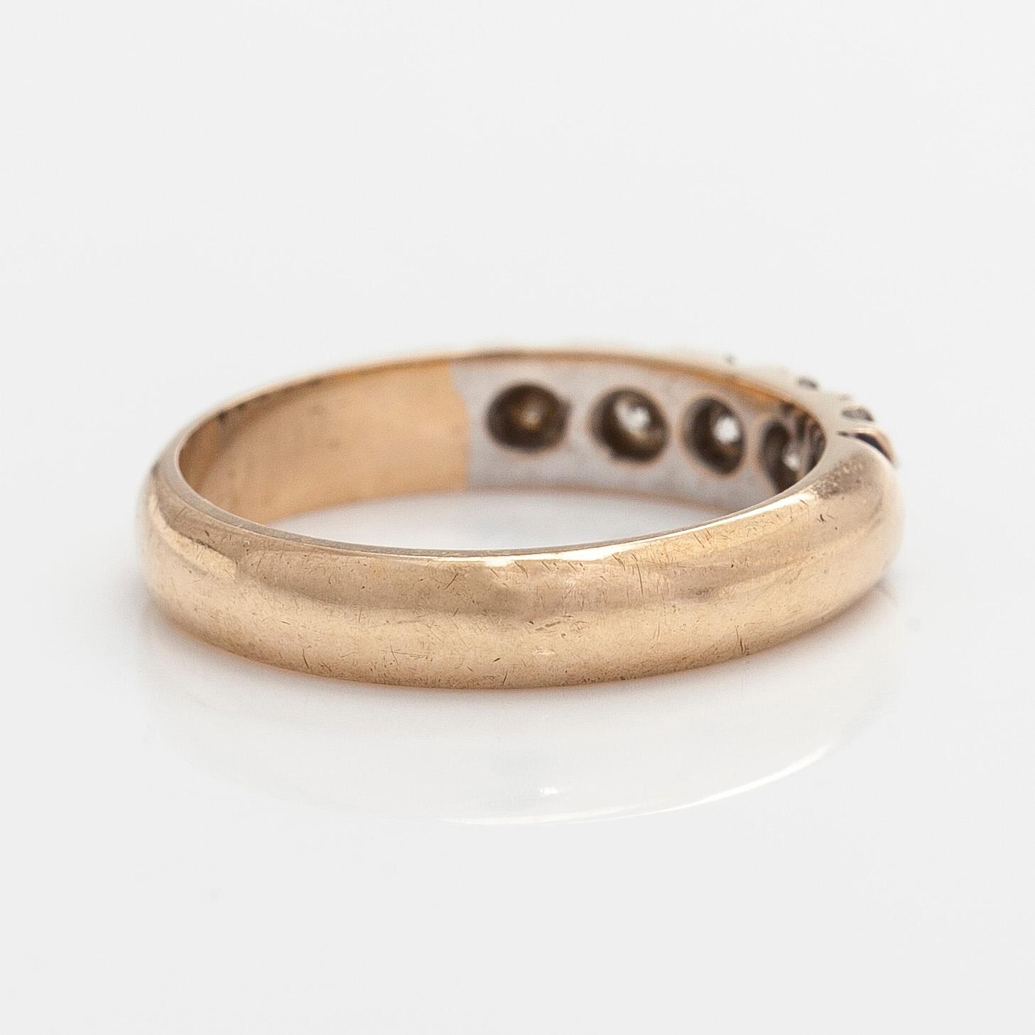 Sormus, briljanttihiotut timantit, 14K kultaa, Kulta-Malli, Helsinki 1998.