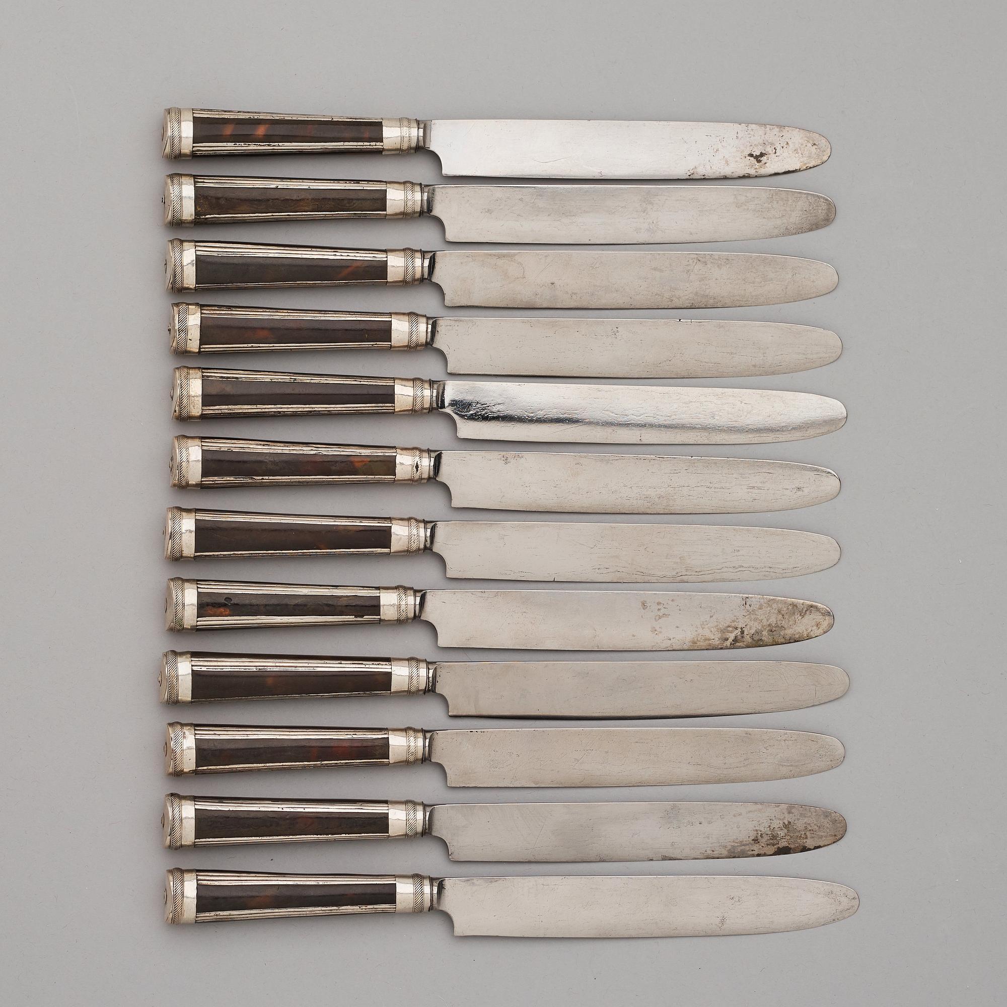 Matknivar, 12 st, sköldpadd och silver, Sverige omkring 1800.