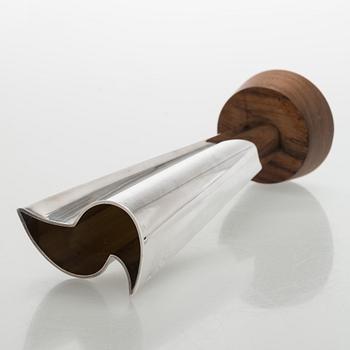 Tapio Wirkkala, vas, sterlingsilver och palisander, TW 228, "Liekki" (Flamma), Kultakeskus, Tavastehus.