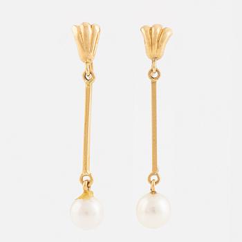 Collier, brosch samt ett par örhängen, guld samt pärlor.