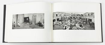 Pentti Sammallahti, "Täällä kaukana".