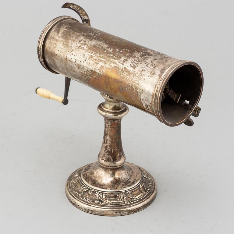 GÅSLEVERSKÄRARE, nysilver, 1800-talets slut.