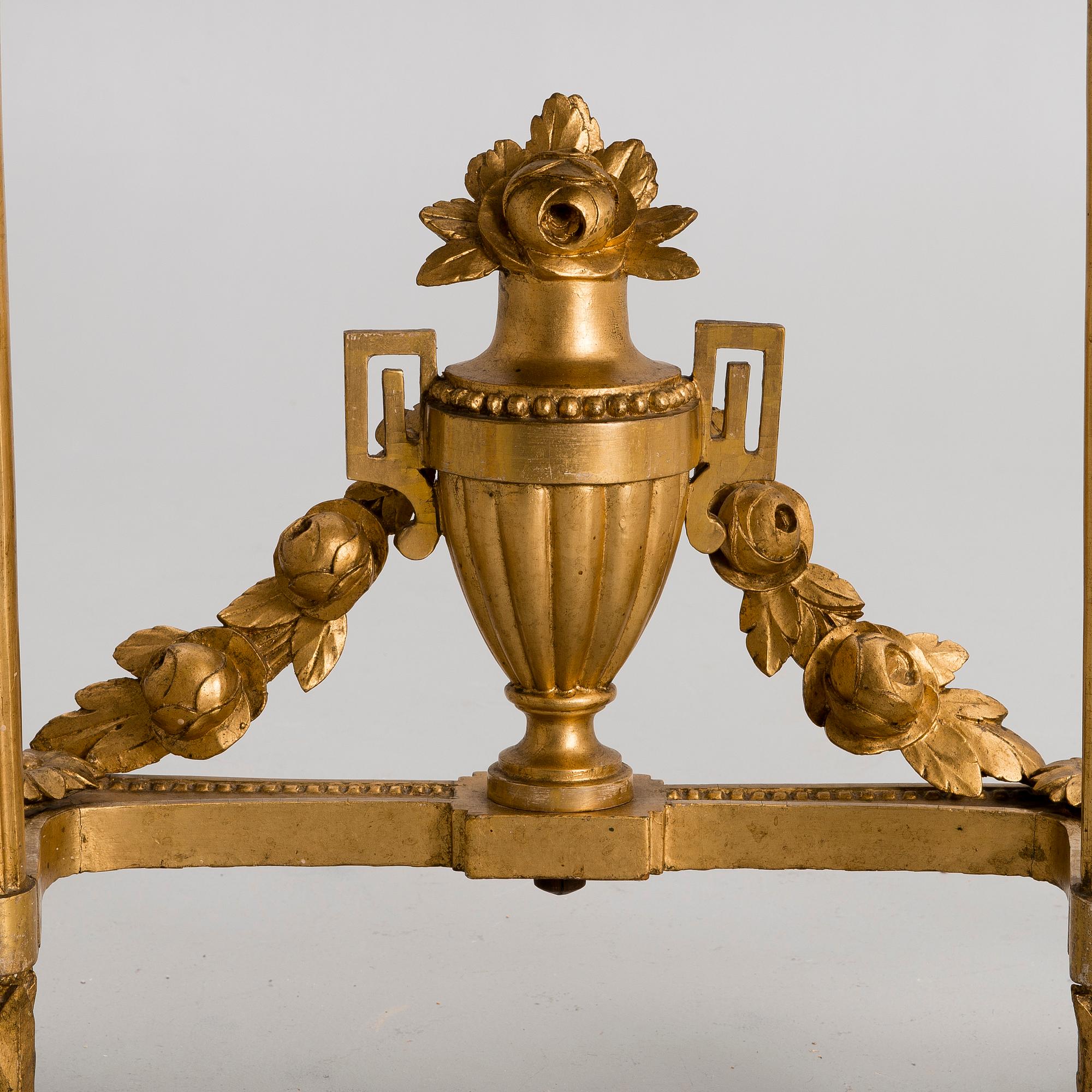 GUSTAVIANSKT KONSOLBORD, 1700-talets slut.