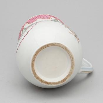 MUGG, porslin, möjligen Samson, Frankrike, 1800-talets slut.