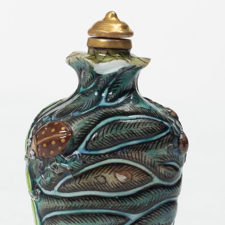 Snusflaskor, 6 st, porslin och glas, Kina, 1900-tal.